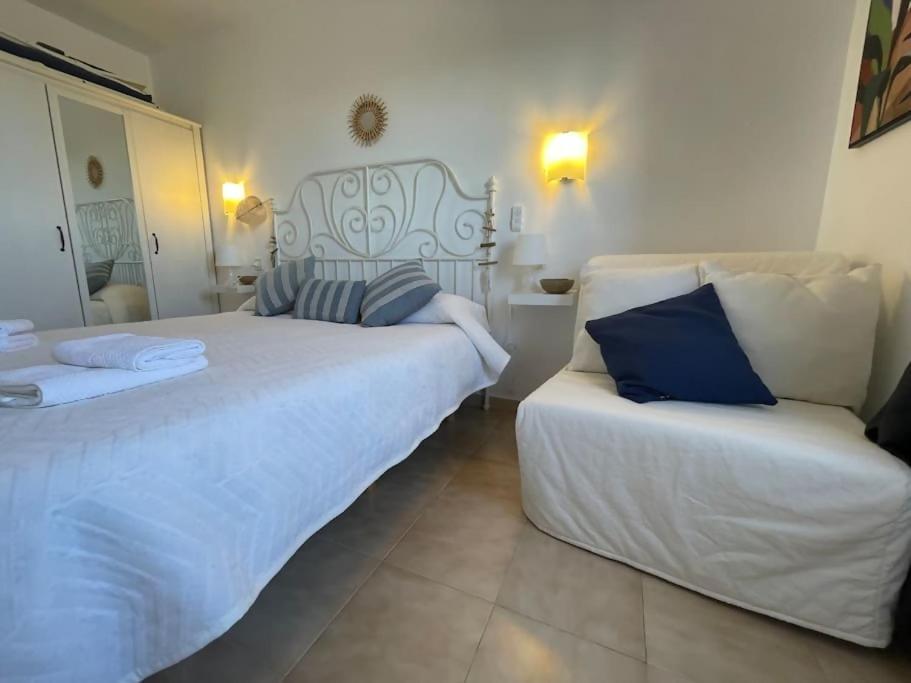 Algaiarens Apto Con Piscina Y Junto A La Playa Cala'N Blanes  Exterior photo